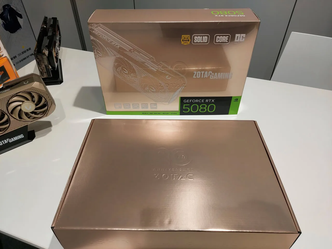 Zotac kỷ niệm 20 năm với RTX 5080 SOLID CORE OC phiên bản giới hạn